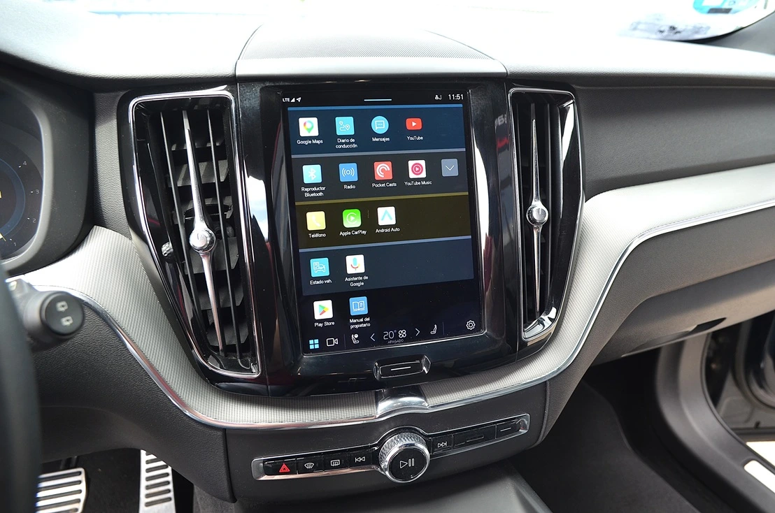 Volvo XC60  2.0 B4 D AWD R-Design Autom, miniatura 3