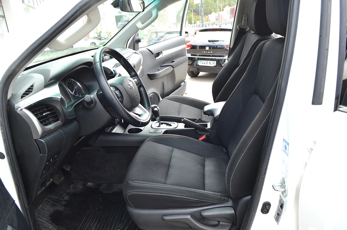 Toyota Hilux 4x4 2.4 D-4D Cabina Doble Automatico 5p, miniatura 5